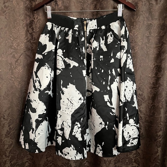 Lucy Paris Skirt Black & White Fully Lined Size Small New With Tags - Picture 2 of 9